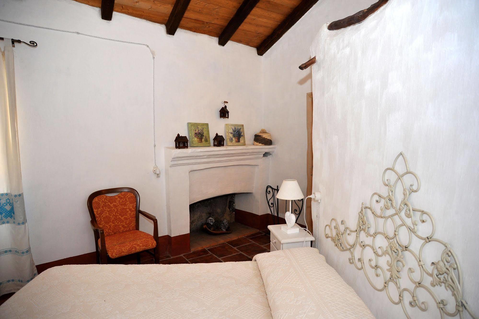 אוליאנה B&B Corte San Lussorio מראה חיצוני תמונה