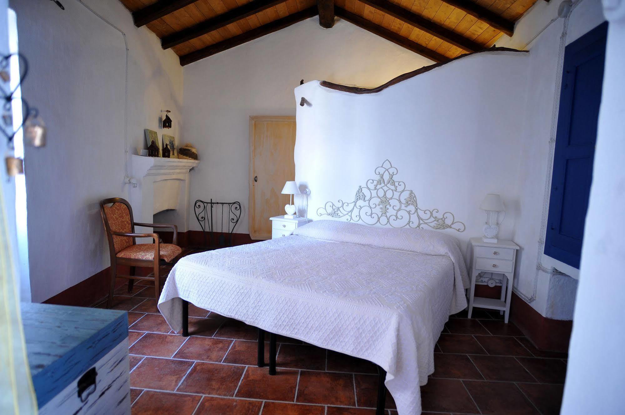 אוליאנה B&B Corte San Lussorio מראה חיצוני תמונה