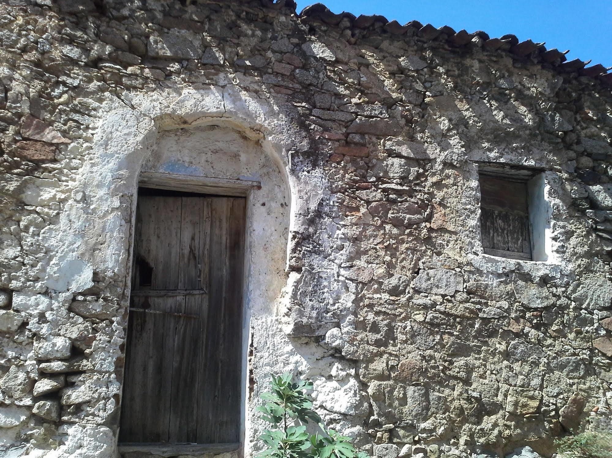 אוליאנה B&B Corte San Lussorio מראה חיצוני תמונה